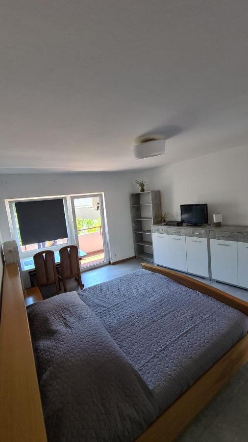 Ferienwohnung Mit Balkon In Krumpendorf Eksteriør billede